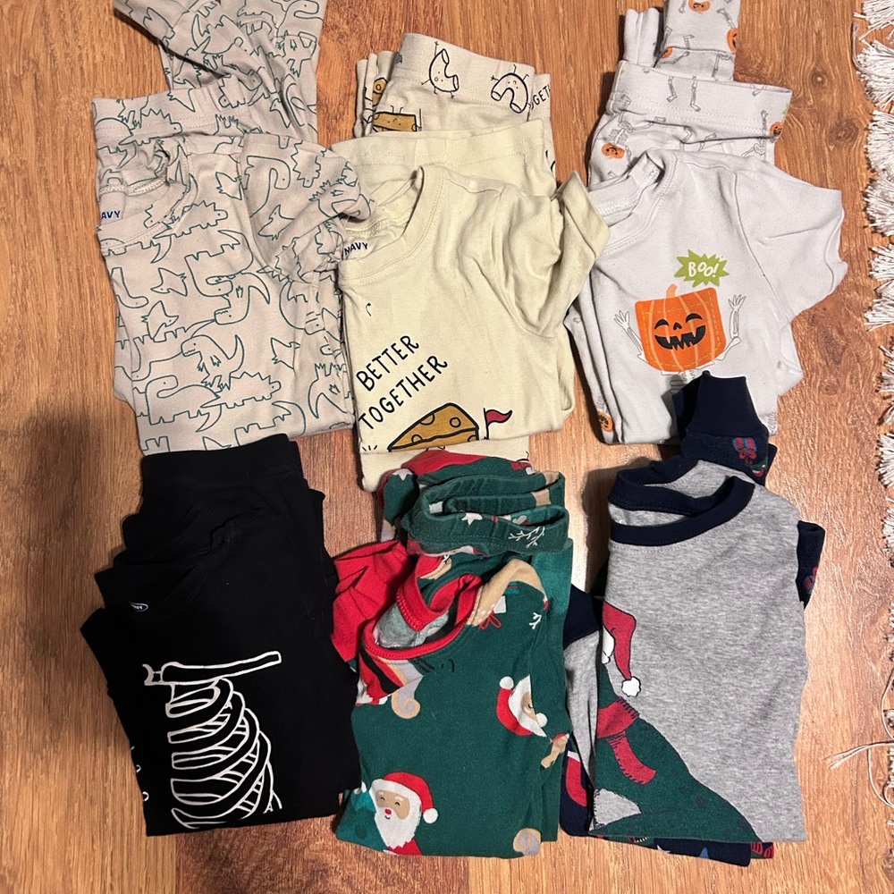 Boys 5t bundle pajamas